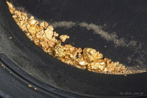 É possível fabricar ouro? Descubra o que a ciência já conseguiu