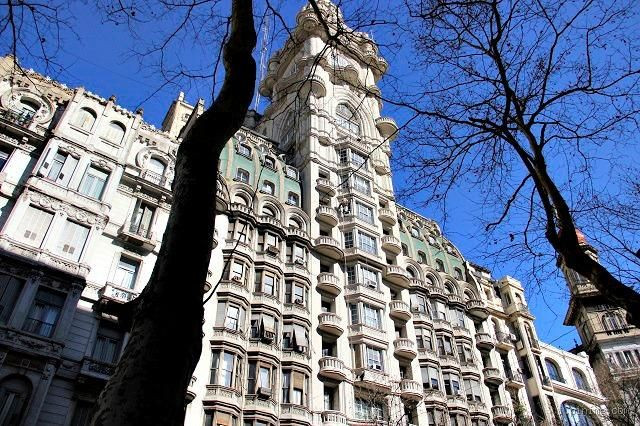 O que fazer em Buenos Aires a pé? Roteiro encantador para explorar andando