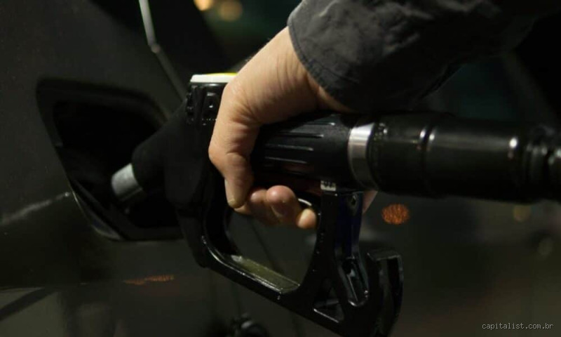 Quanto custa para encher um tanque de gasolina na Argentina?