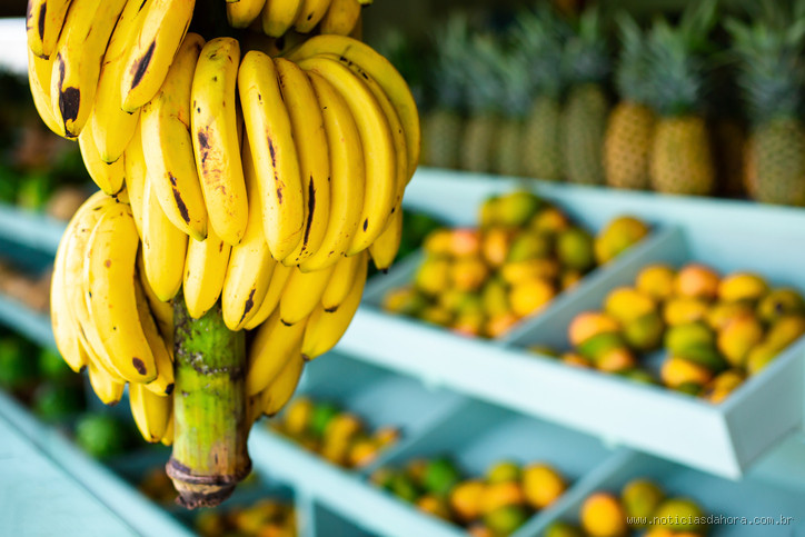Quanto custa uma banana na Europa? Descubra os preços surpreendentes!
