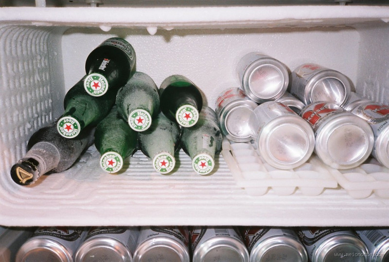 Quanto tempo a cerveja pode ficar no congelador? Descubra a resposta!