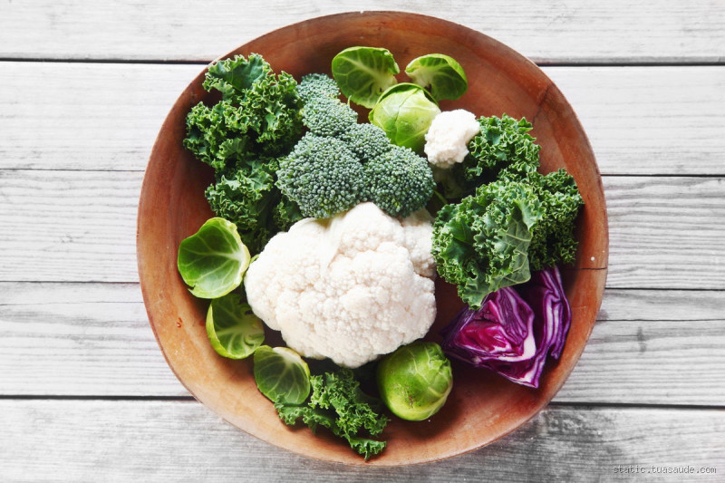 O que comer para eliminar os gases? Dicas e alimentos eficazes!