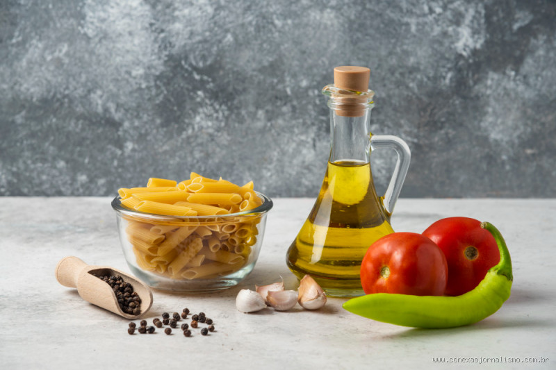 Qual azeite é para fritura e qual é para salada? Descubra o uso certo na cozinha