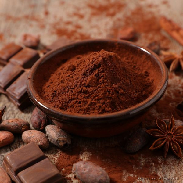 Qual Cacau é Mais Saudável: Descubra os Benefícios do Cru vs Processado e Chocolate Amargo! 🍫